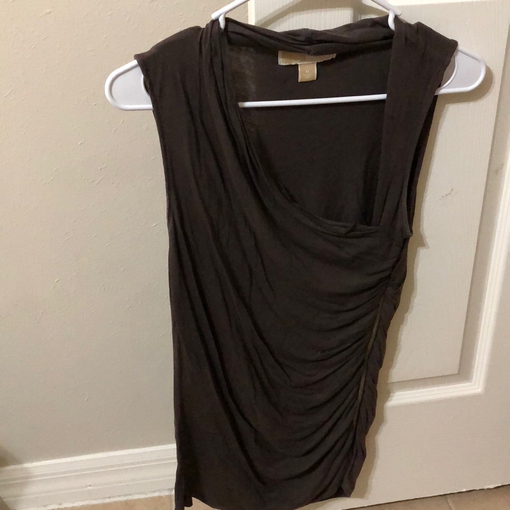 Sleeveless top